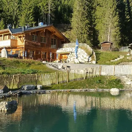 Sarah Apartmán Steeg